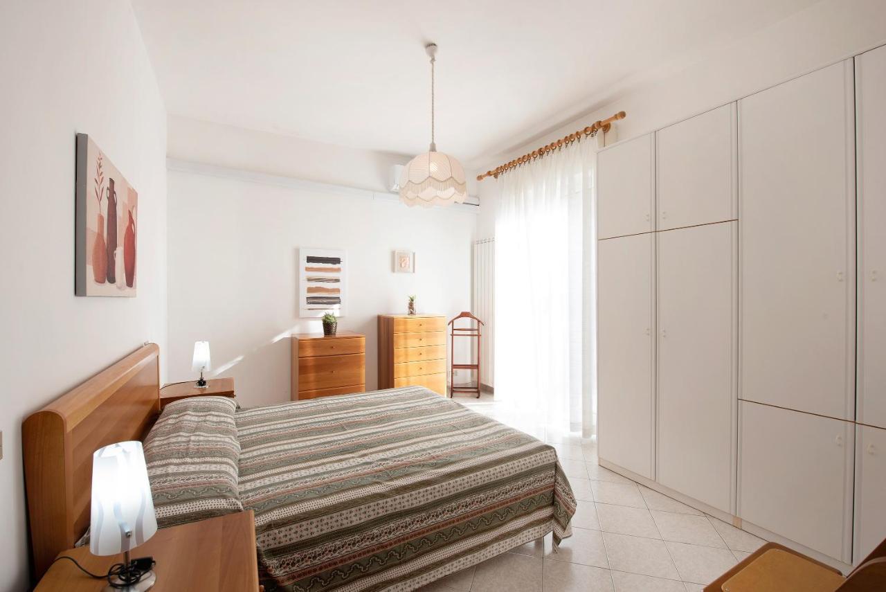 Апартаменты Trilocale Mazzini Con 2 Balconi Варацце Экстерьер фото